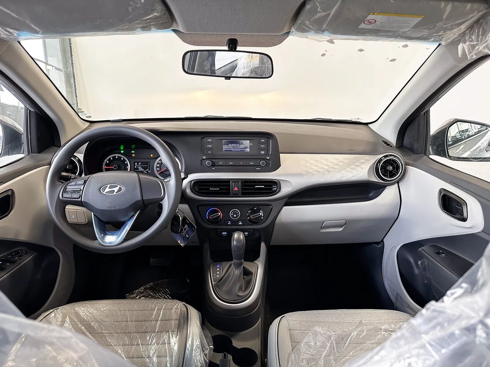 2026 Hyundai i10 photo 2