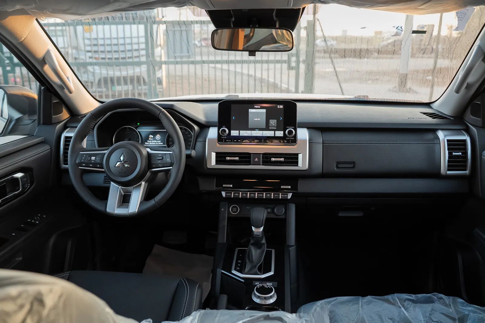 2026 Mitsubishi L200 photo 2