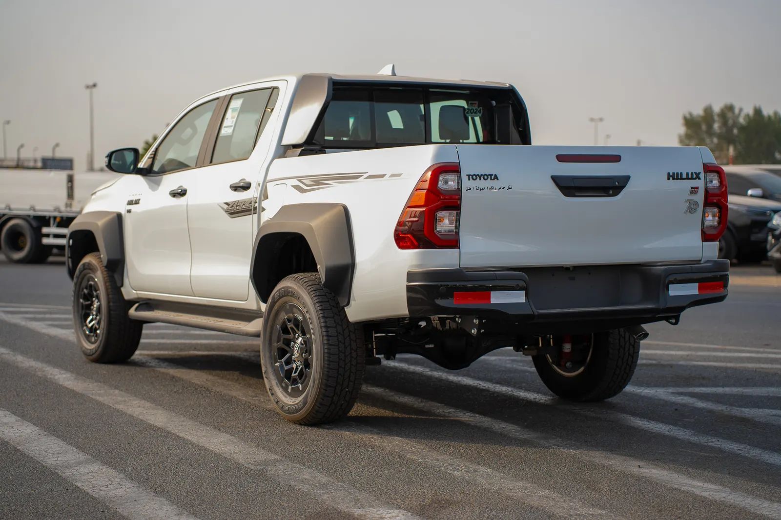 2024 Toyota Hilux photo 4