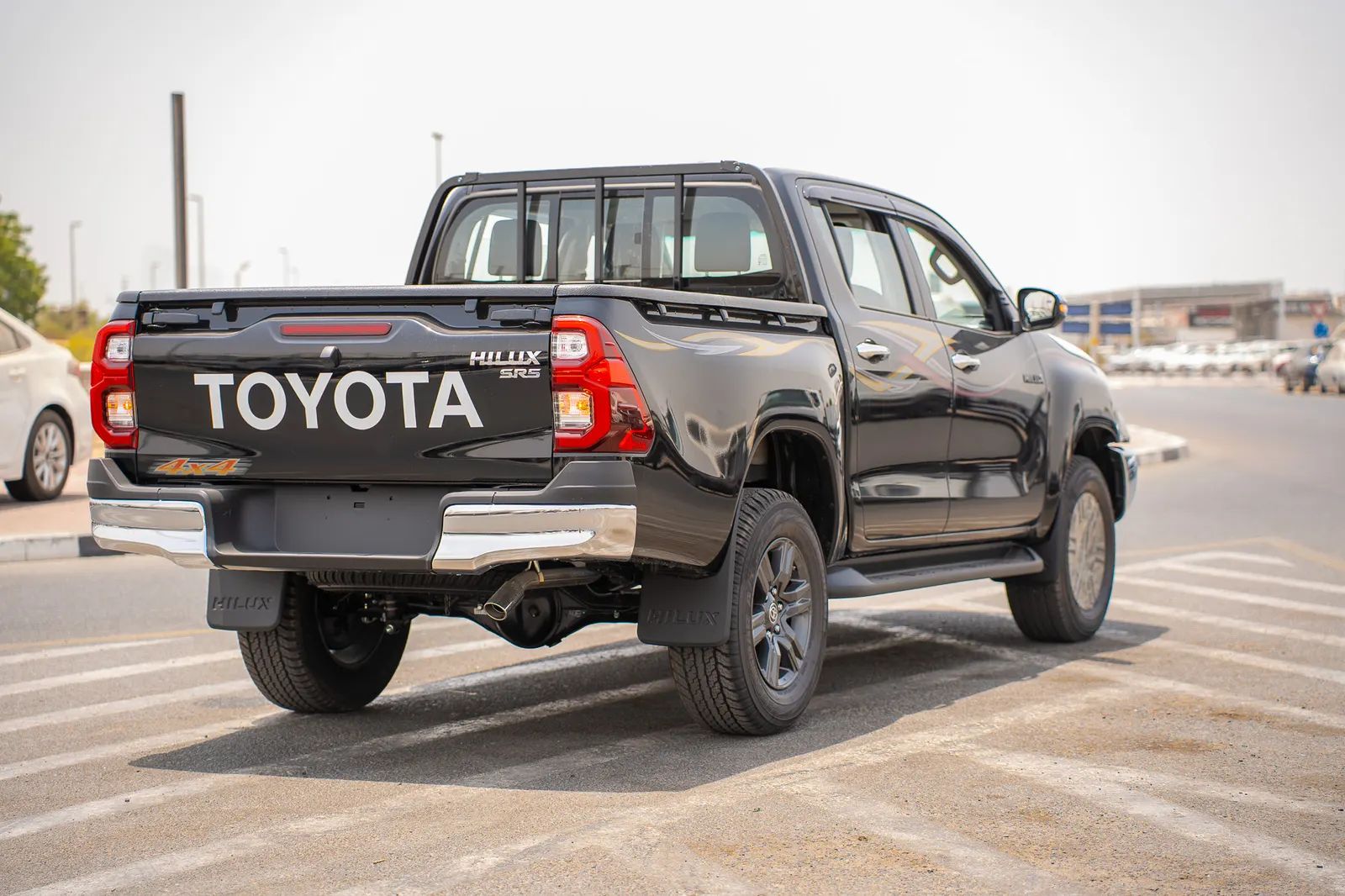 2025 Toyota Hilux photo 4