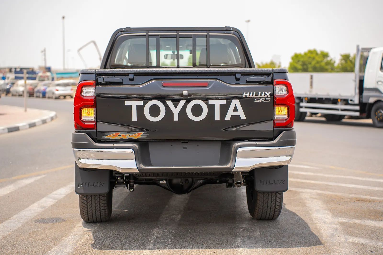 2025 Toyota Hilux photo 5