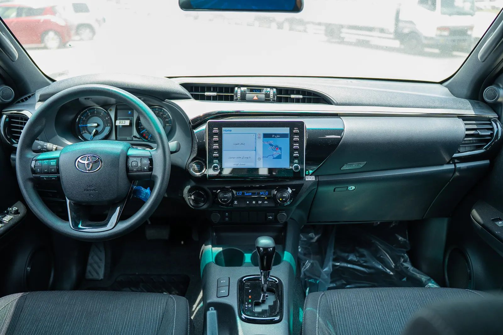 2025 Toyota Hilux photo 2
