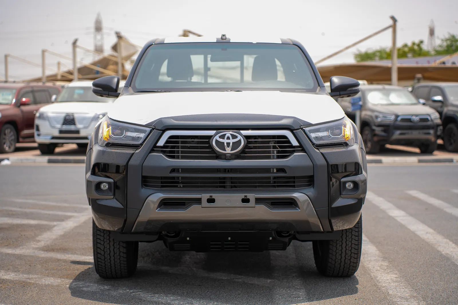 2025 Toyota Hilux photo 3
