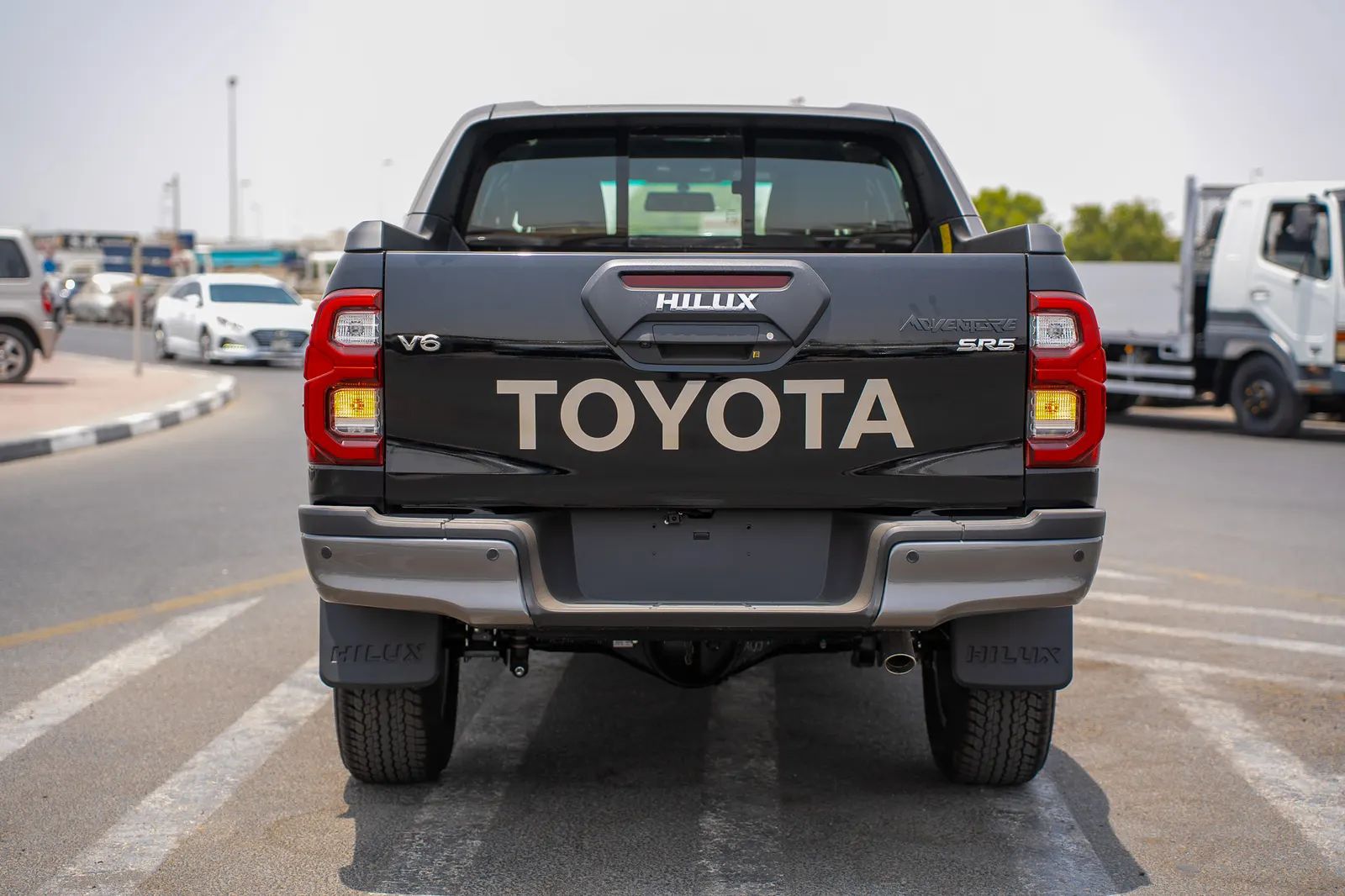2025 Toyota Hilux photo 4