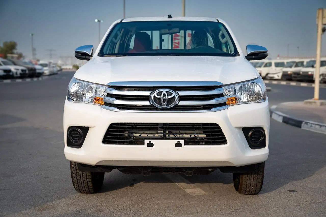 2025 Toyota Hilux photo 5