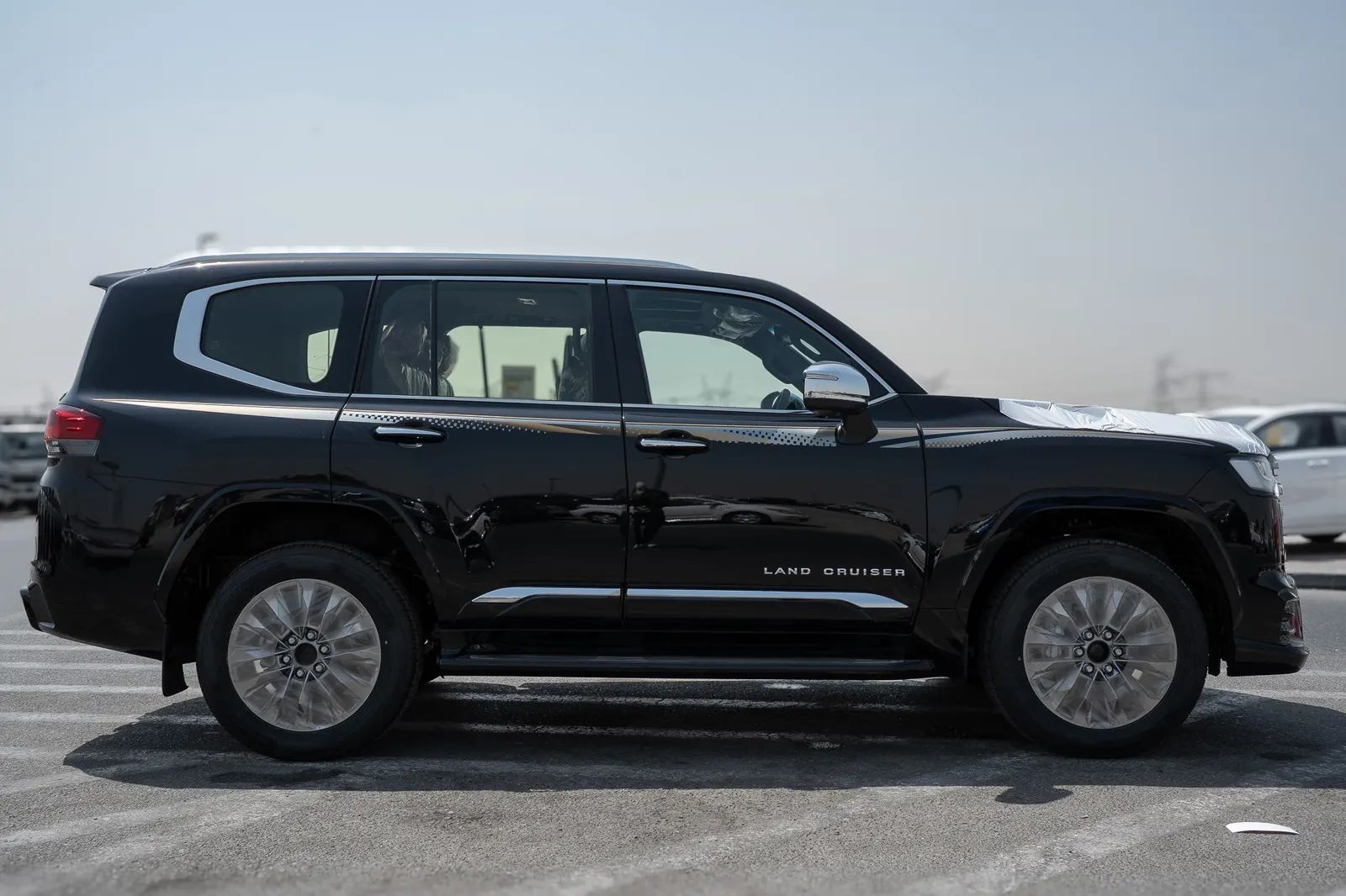 2025 Toyota Land Cruiser photo 3