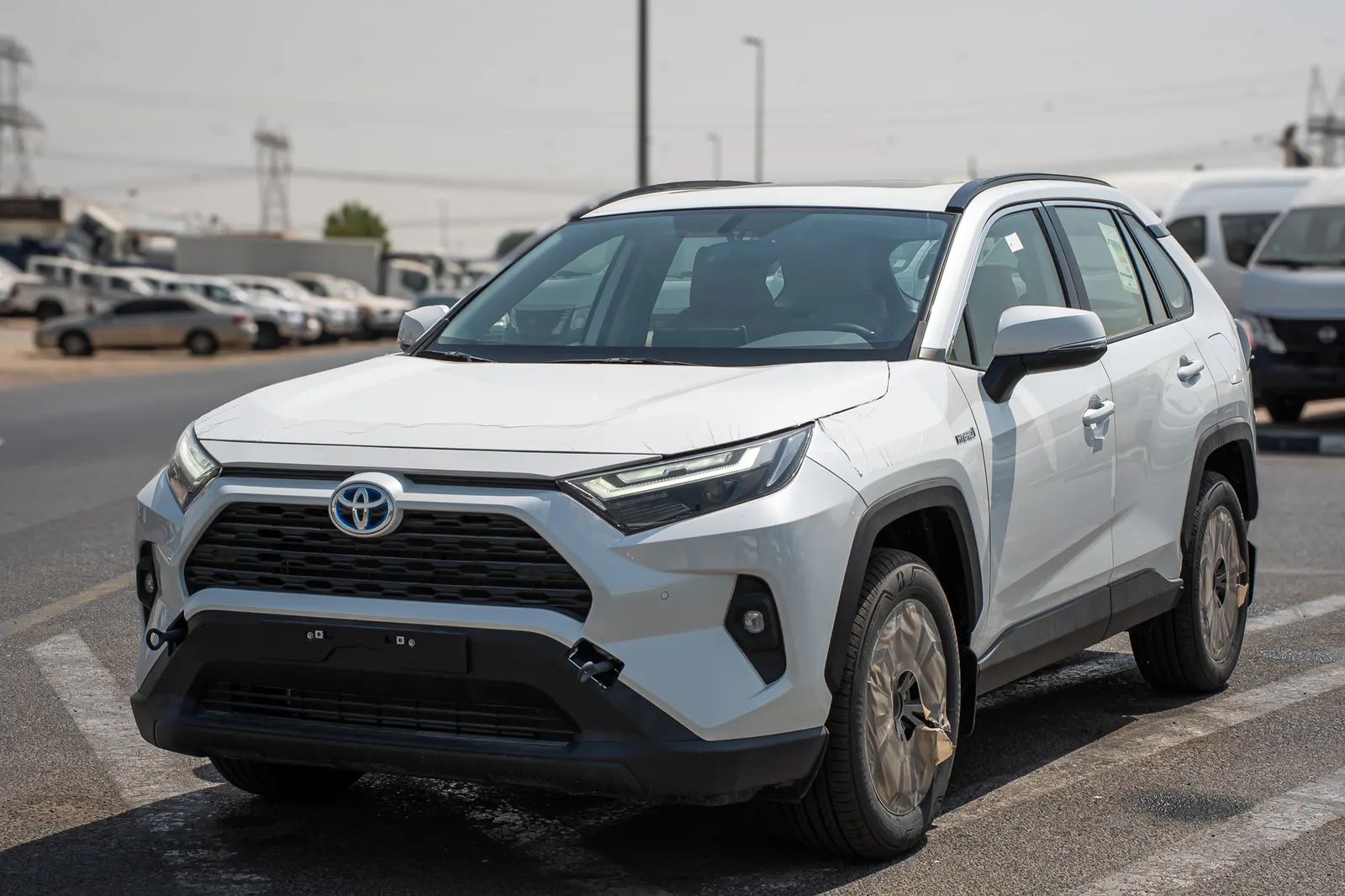2024 Toyota RAV4 photo 3