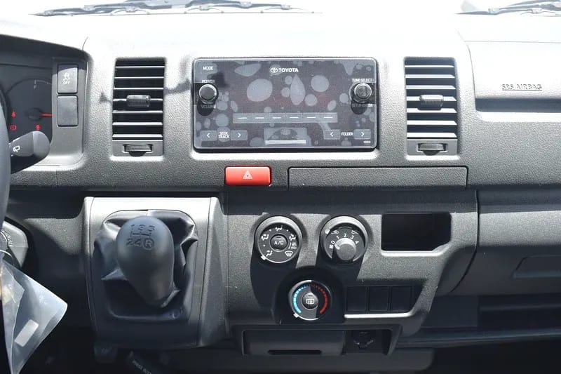2025 Toyota Hiace photo 2