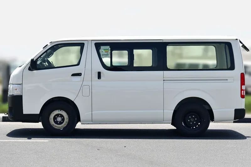 2025 Toyota Hiace photo 3