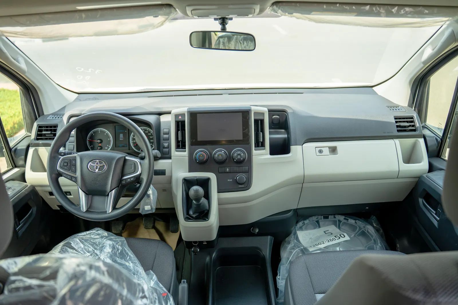 2025 Toyota Hiace photo 2