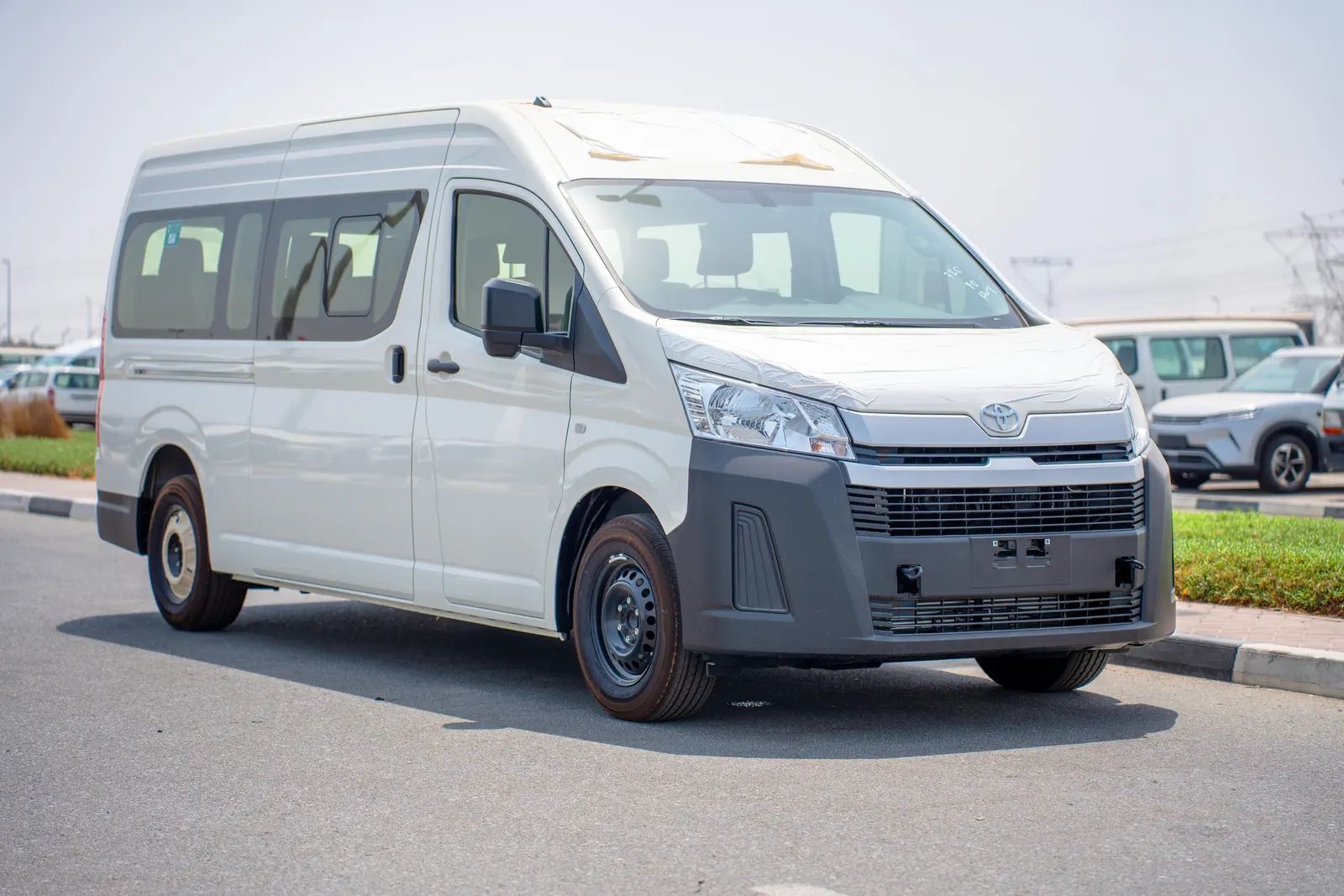2025 Toyota Hiace photo 5