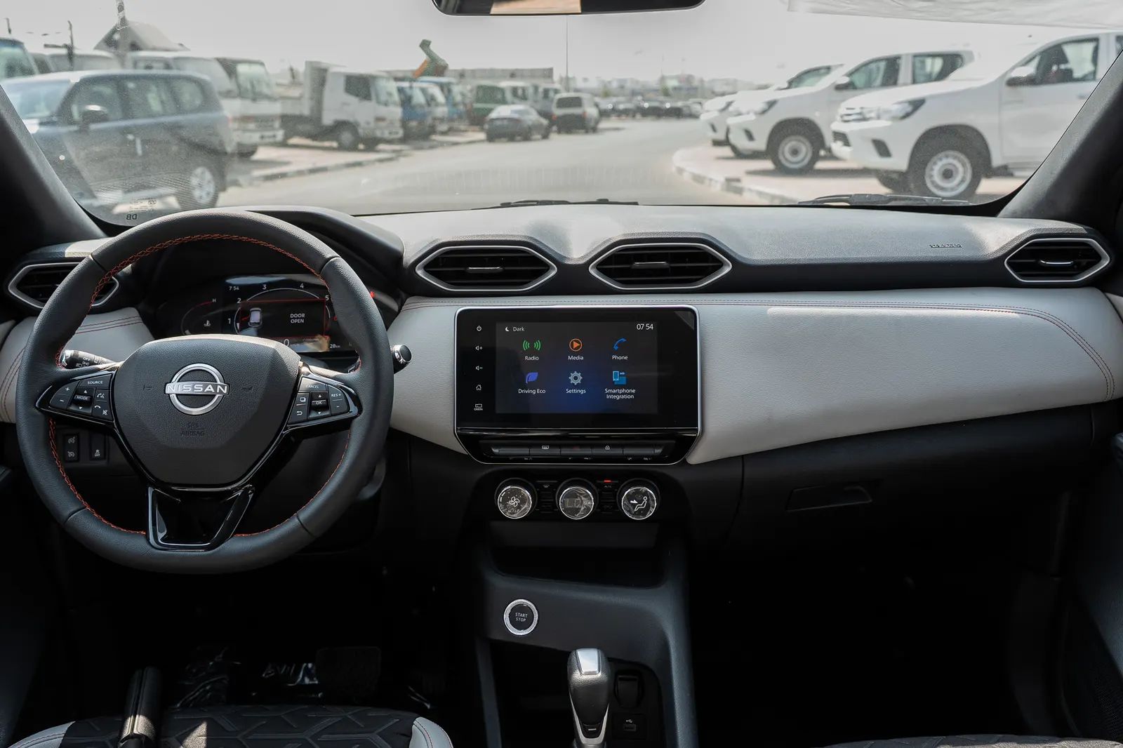 2026 Nissan Magnite photo 2