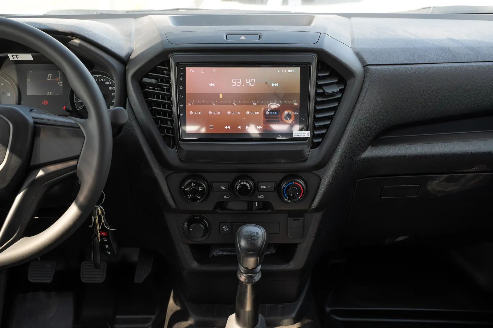 2026 Isuzu D-Max photo 2