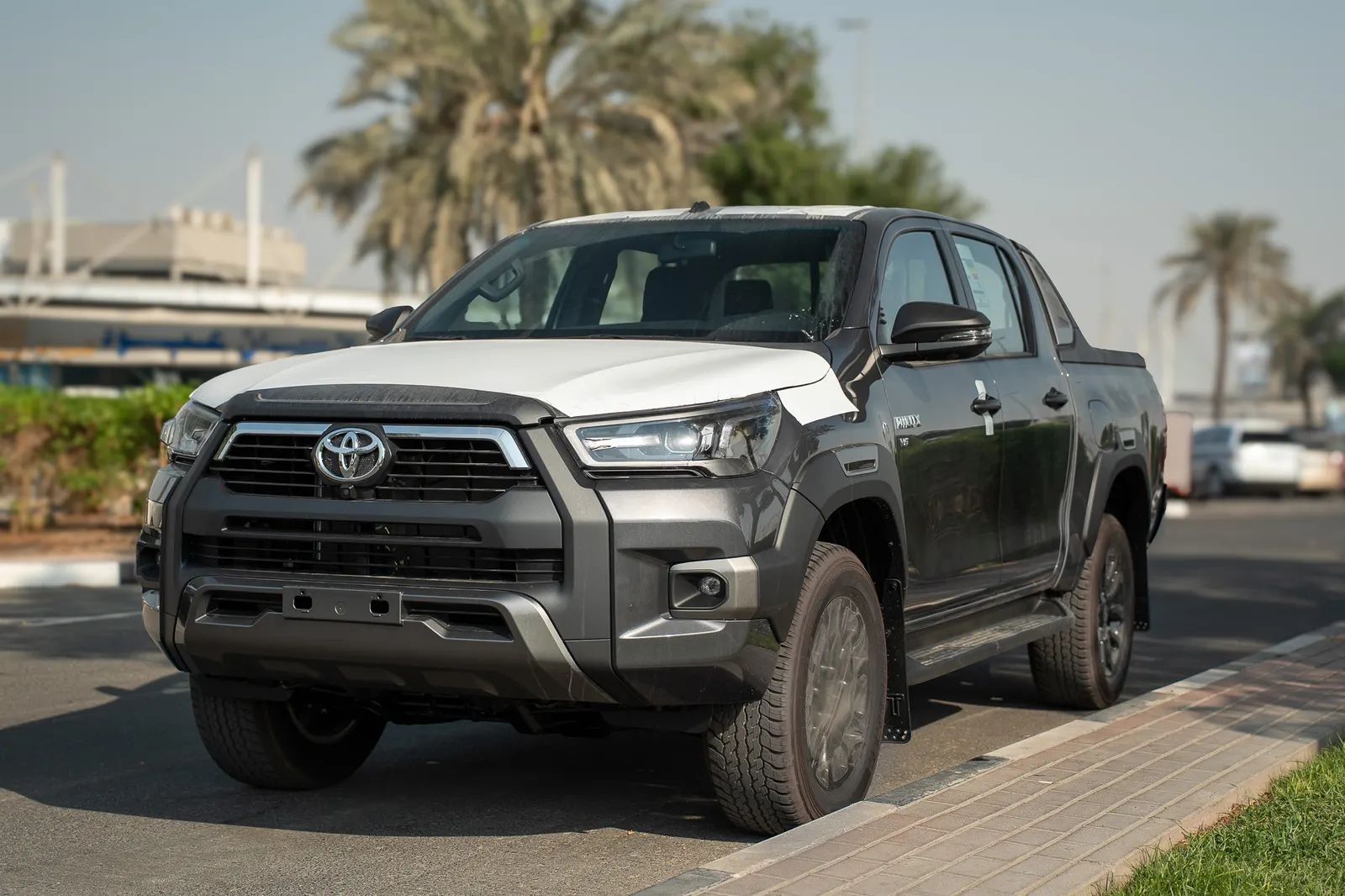 2025 Toyota Hilux photo 4