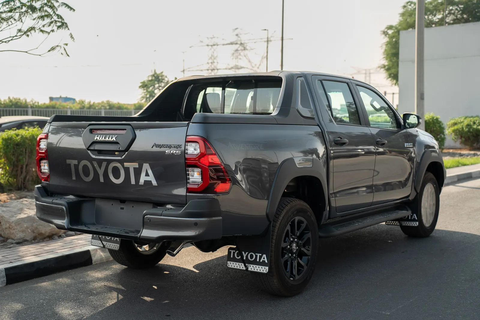 2025 Toyota Hilux photo 5