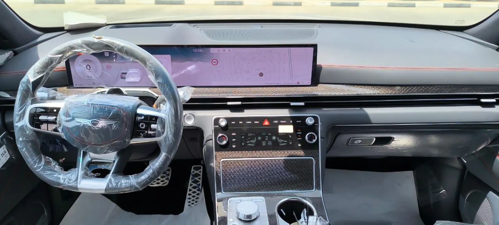 2025 Genesis GV80 photo 2