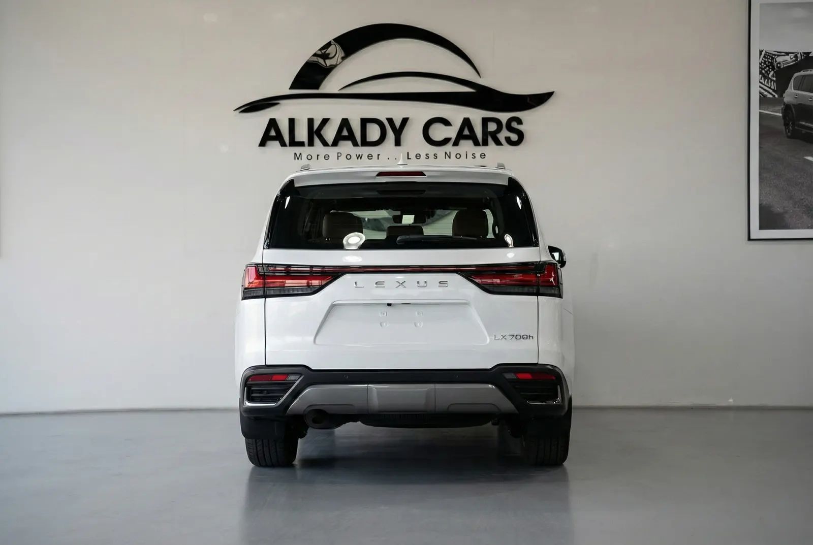 2025 Lexus LX photo 4