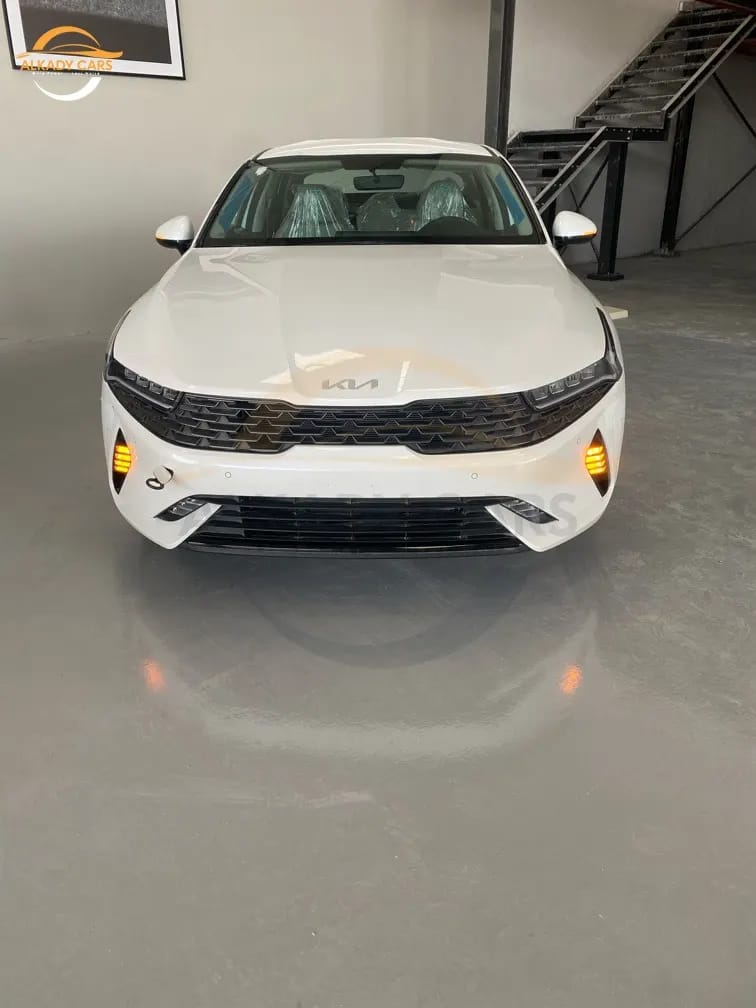 2024 Kia K5 photo 3