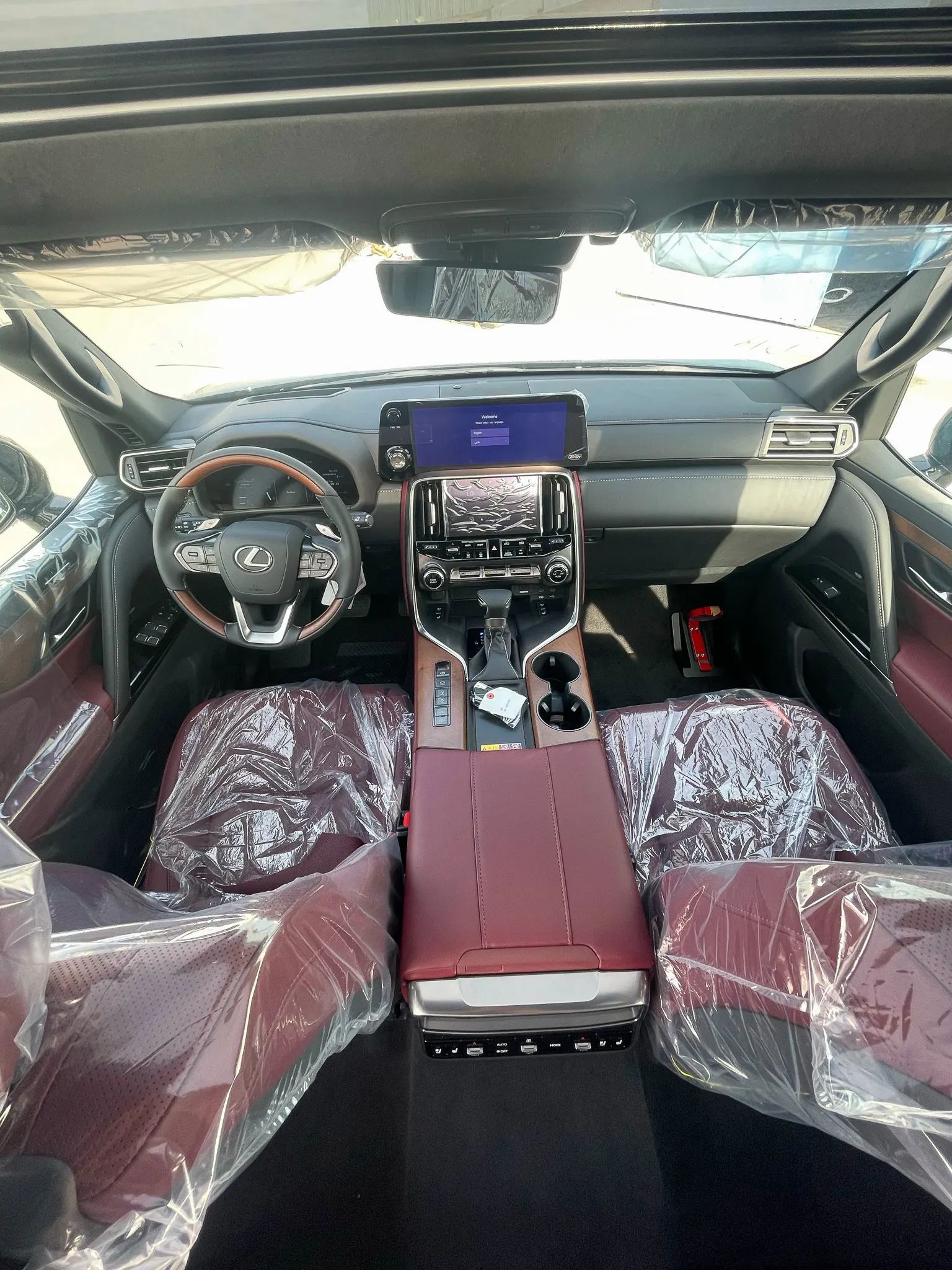 2025 Lexus LX photo 2