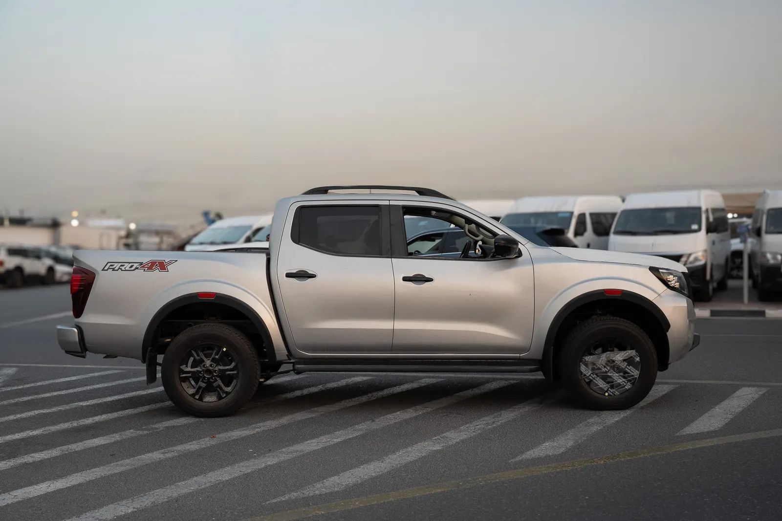 2025 Nissan Navara photo 4