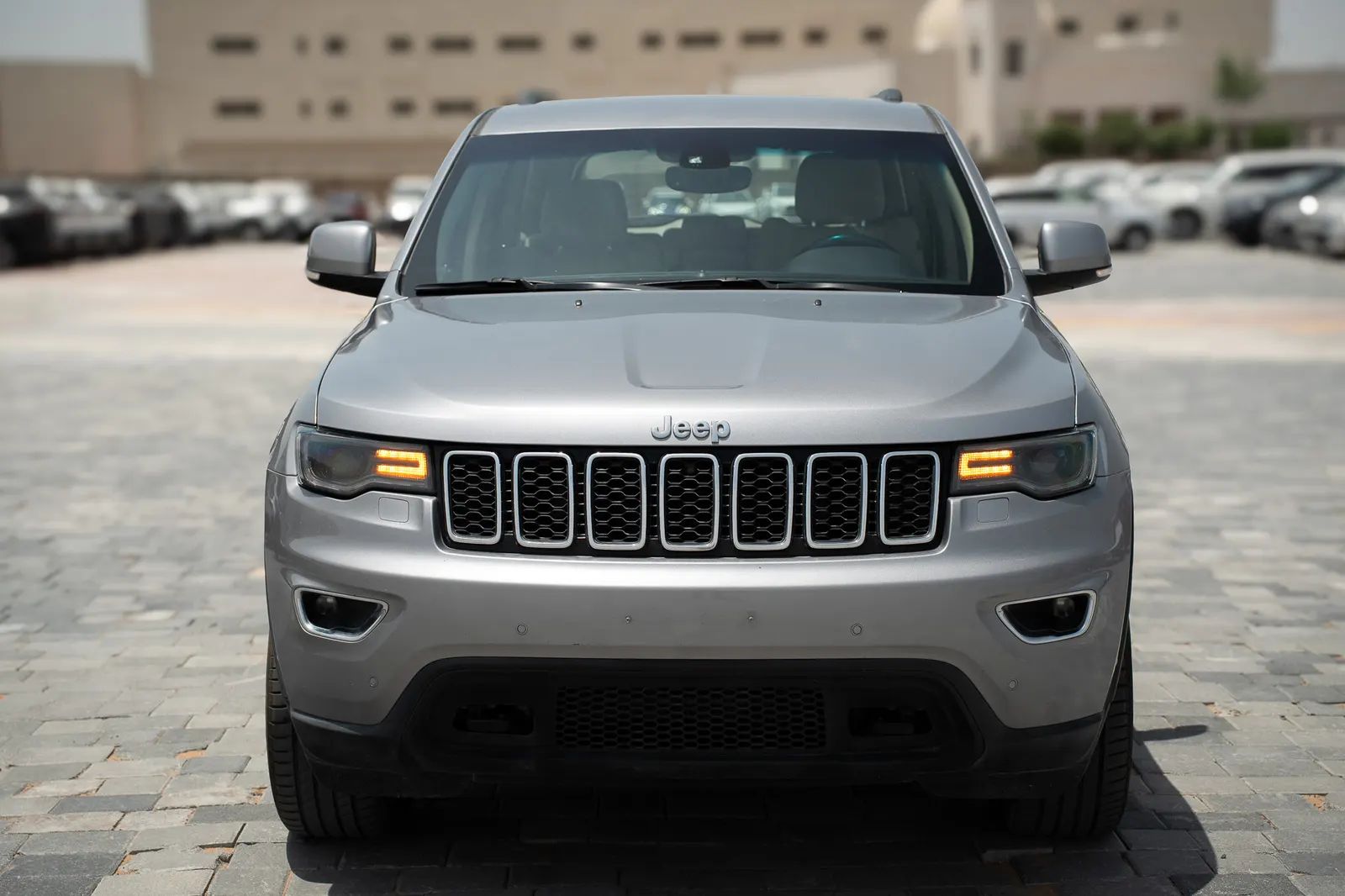 2021 Jeep Grand Cherokee photo 3