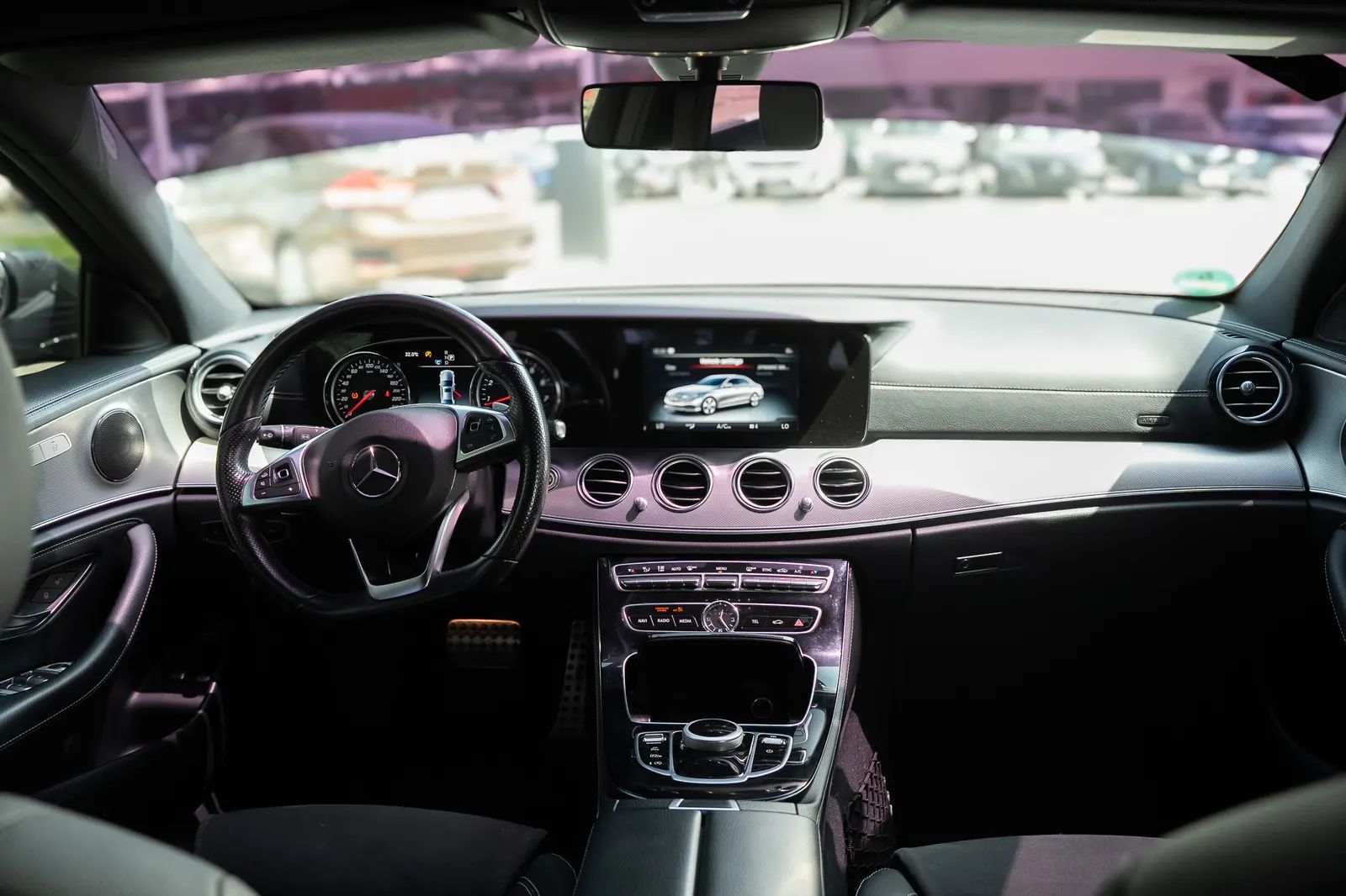 2017 Mercedes-Benz E-Class photo 2