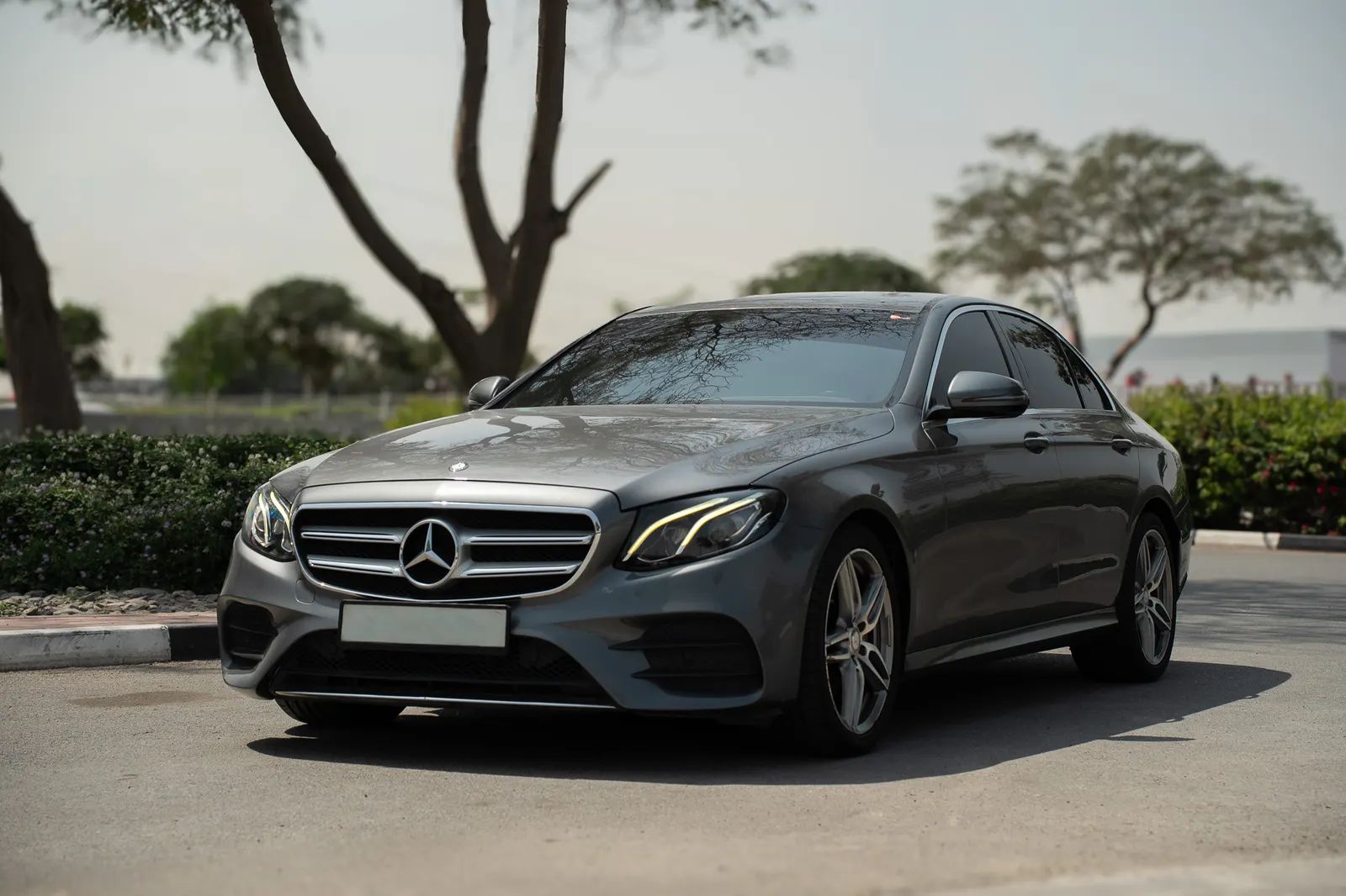 2017 Mercedes-Benz E-Class photo 3