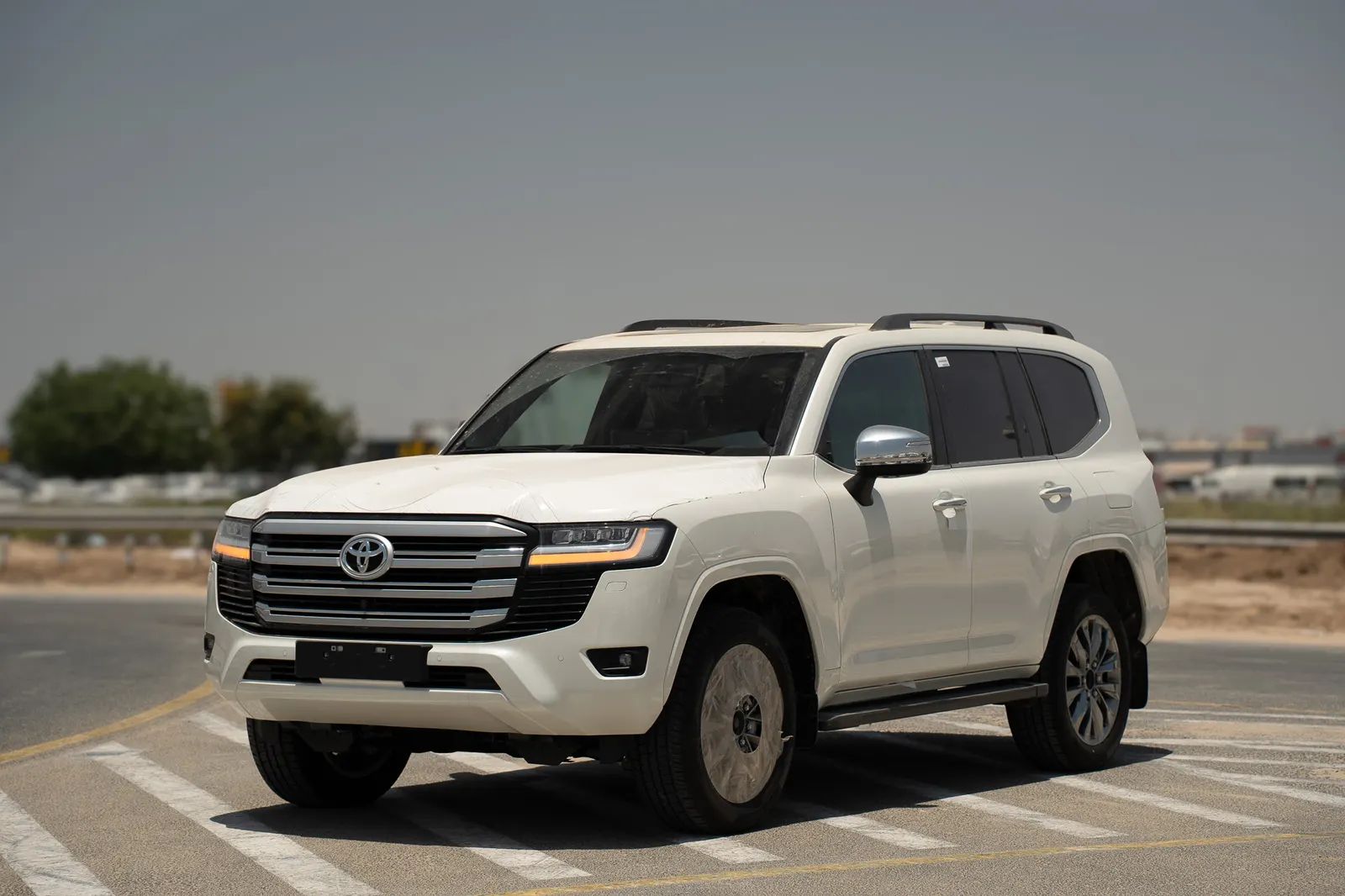 2025 Toyota Land Cruiser photo 5