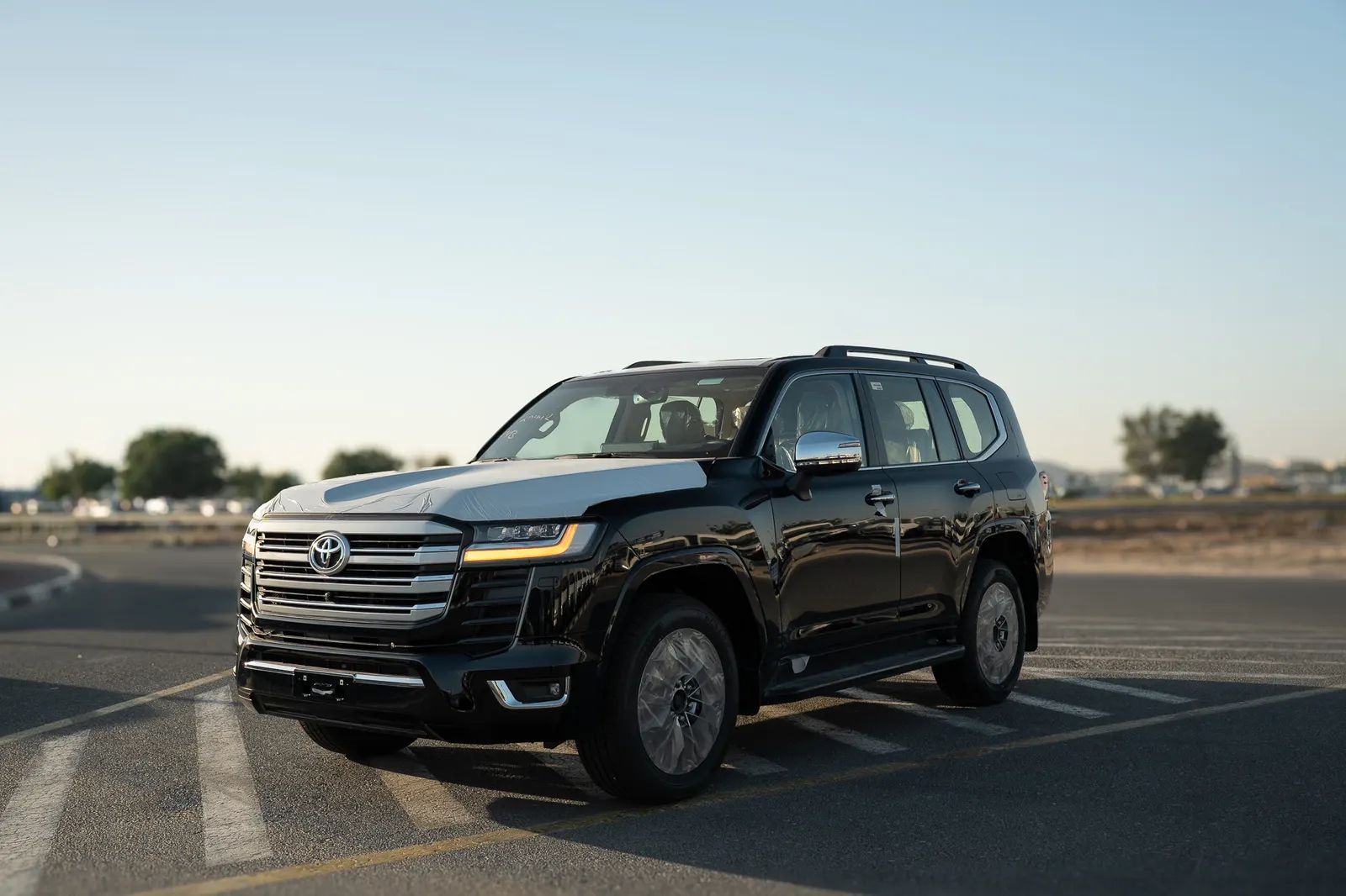 2025 Toyota Land Cruiser photo 4