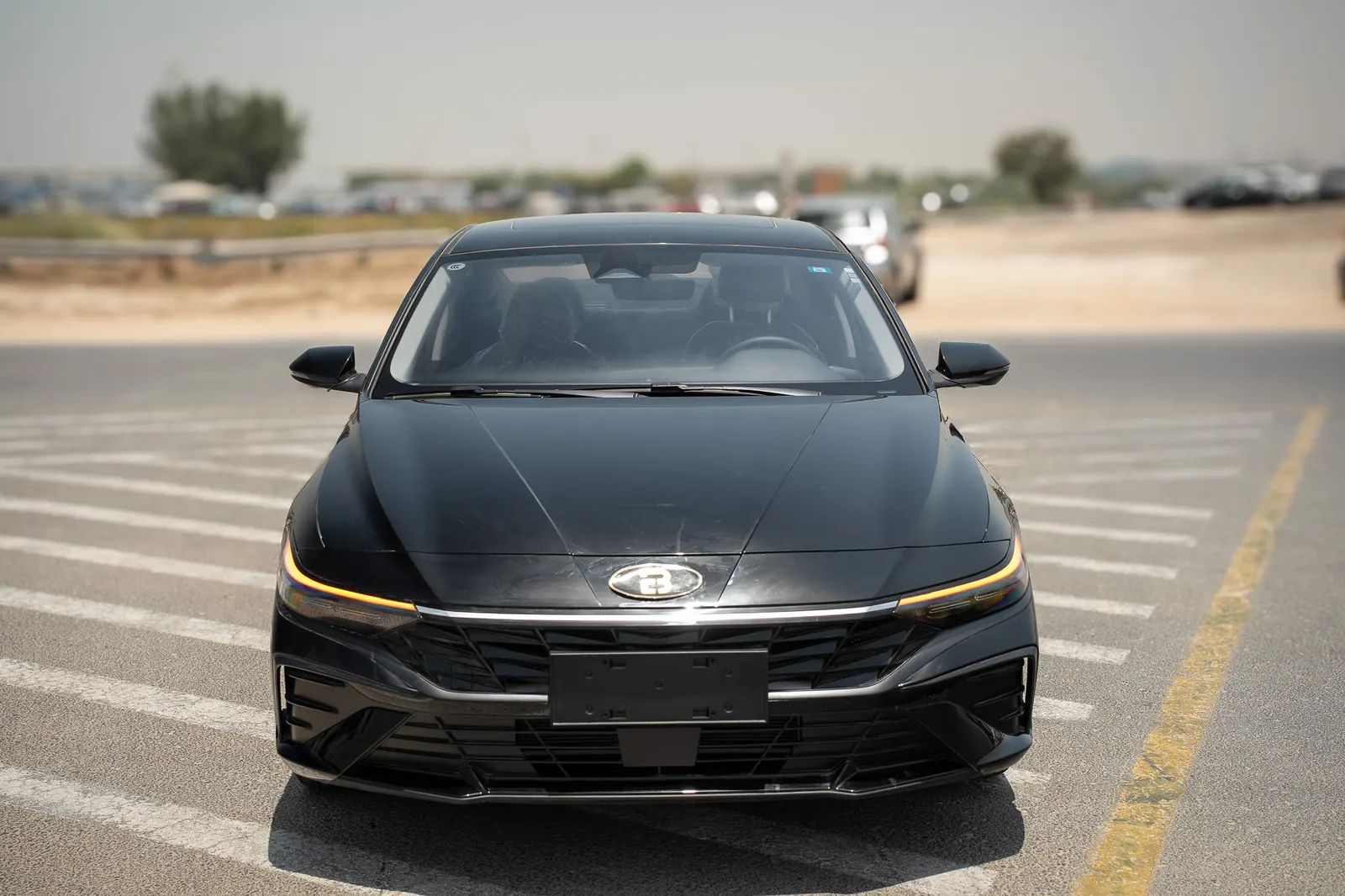 2025 Hyundai Elantra photo 4
