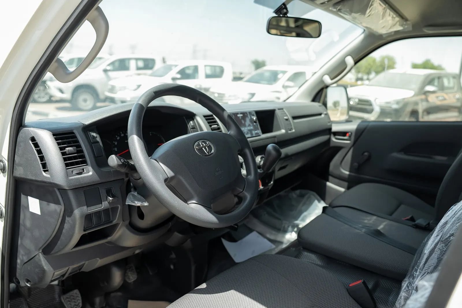 2025 Toyota Hiace photo 2