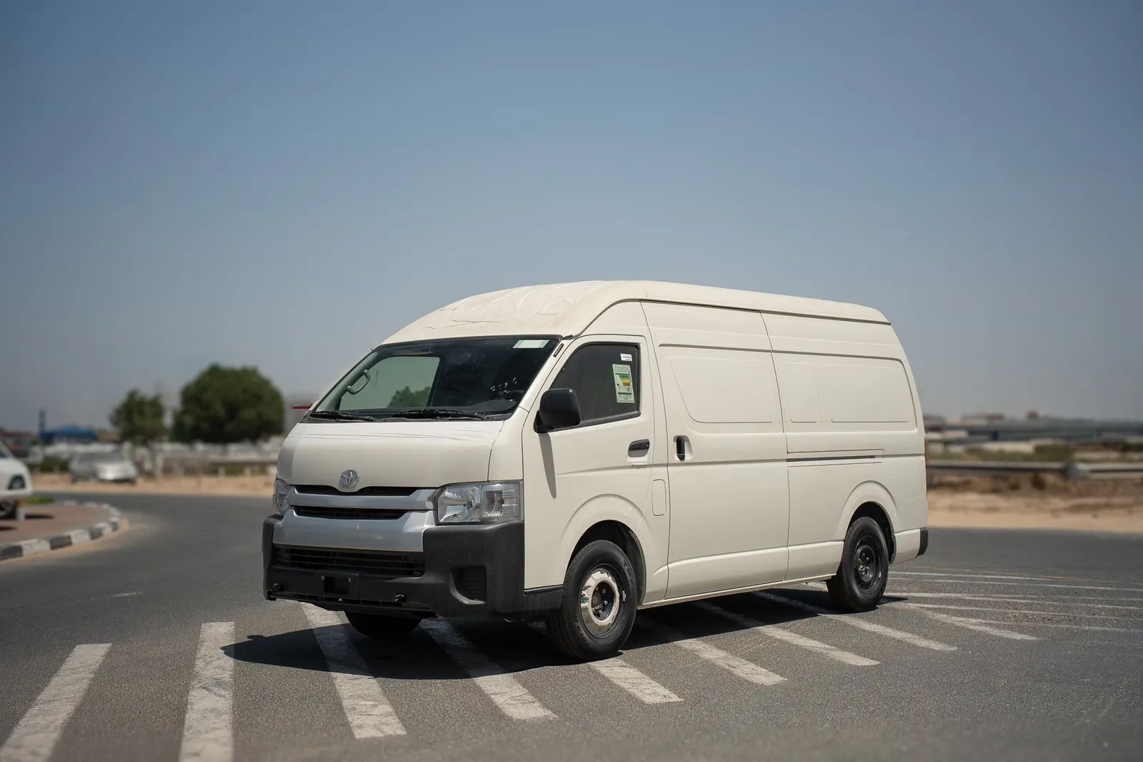 2025 Toyota Hiace photo 3