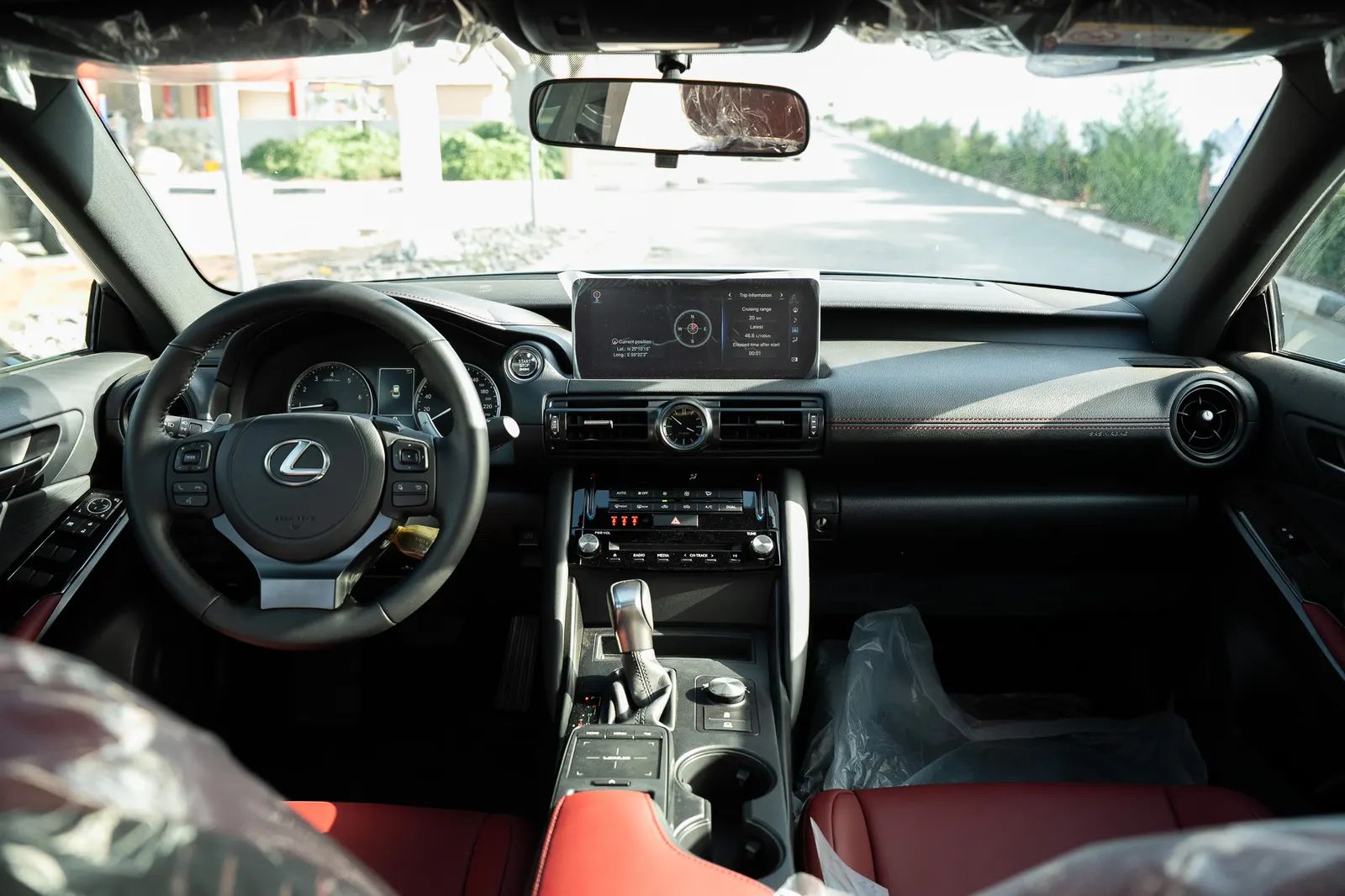 2025 Lexus IS photo 2