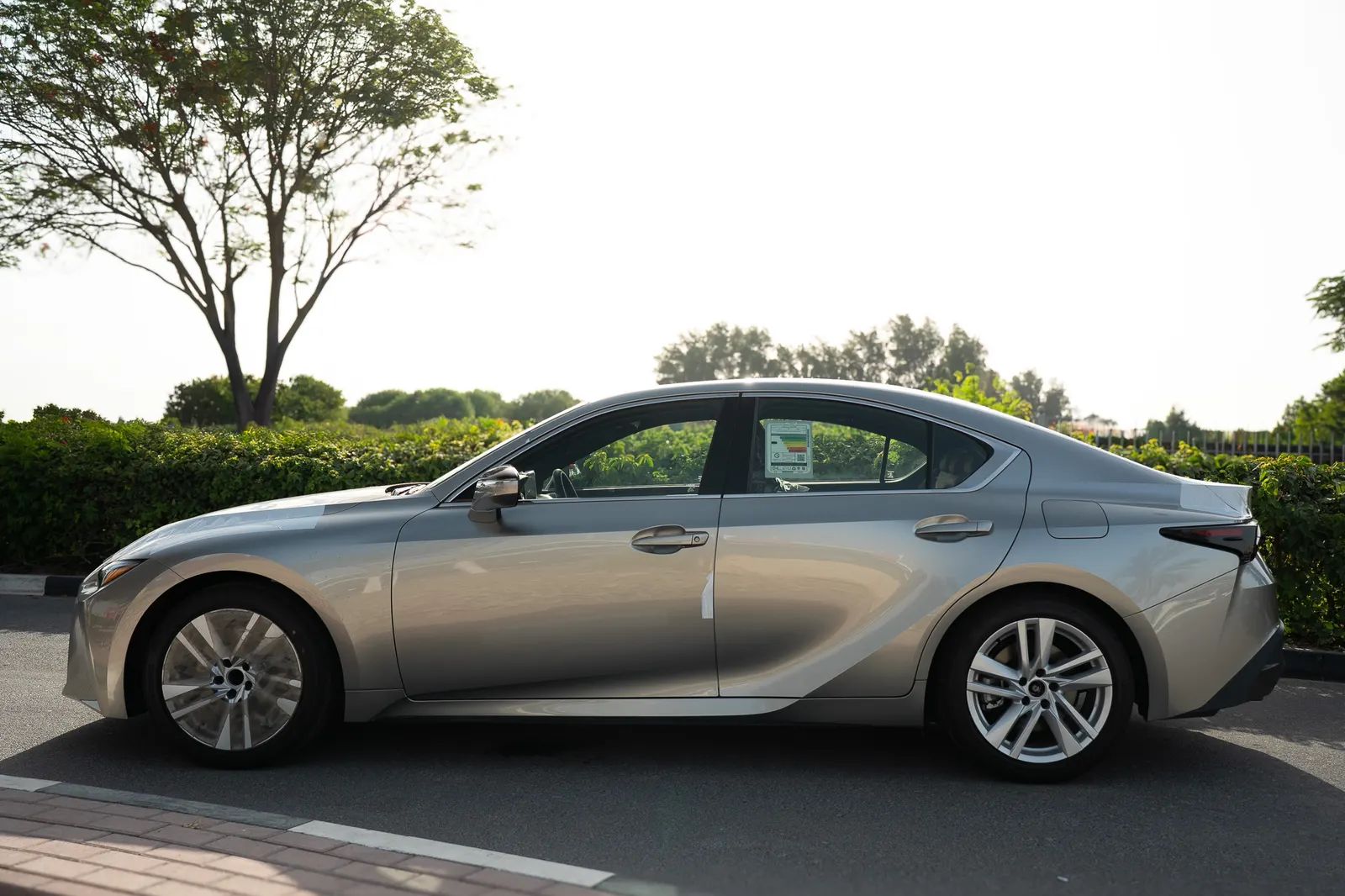 2025 Lexus IS photo 4