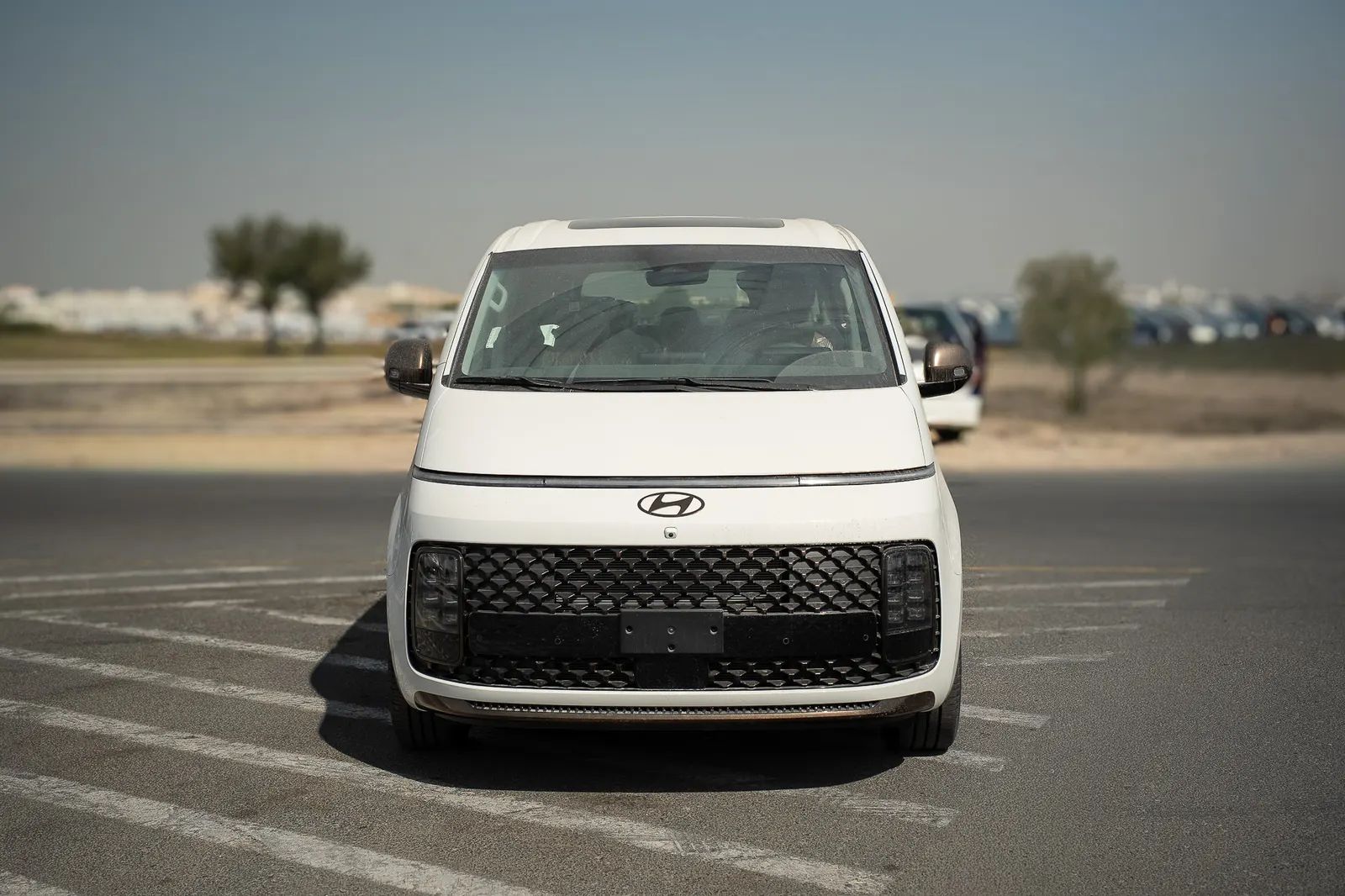 2026 Hyundai Staria photo 4