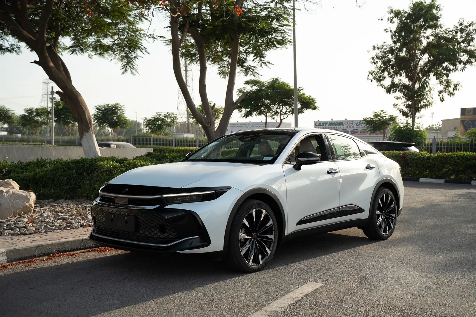 2023 Toyota Crown photo 3