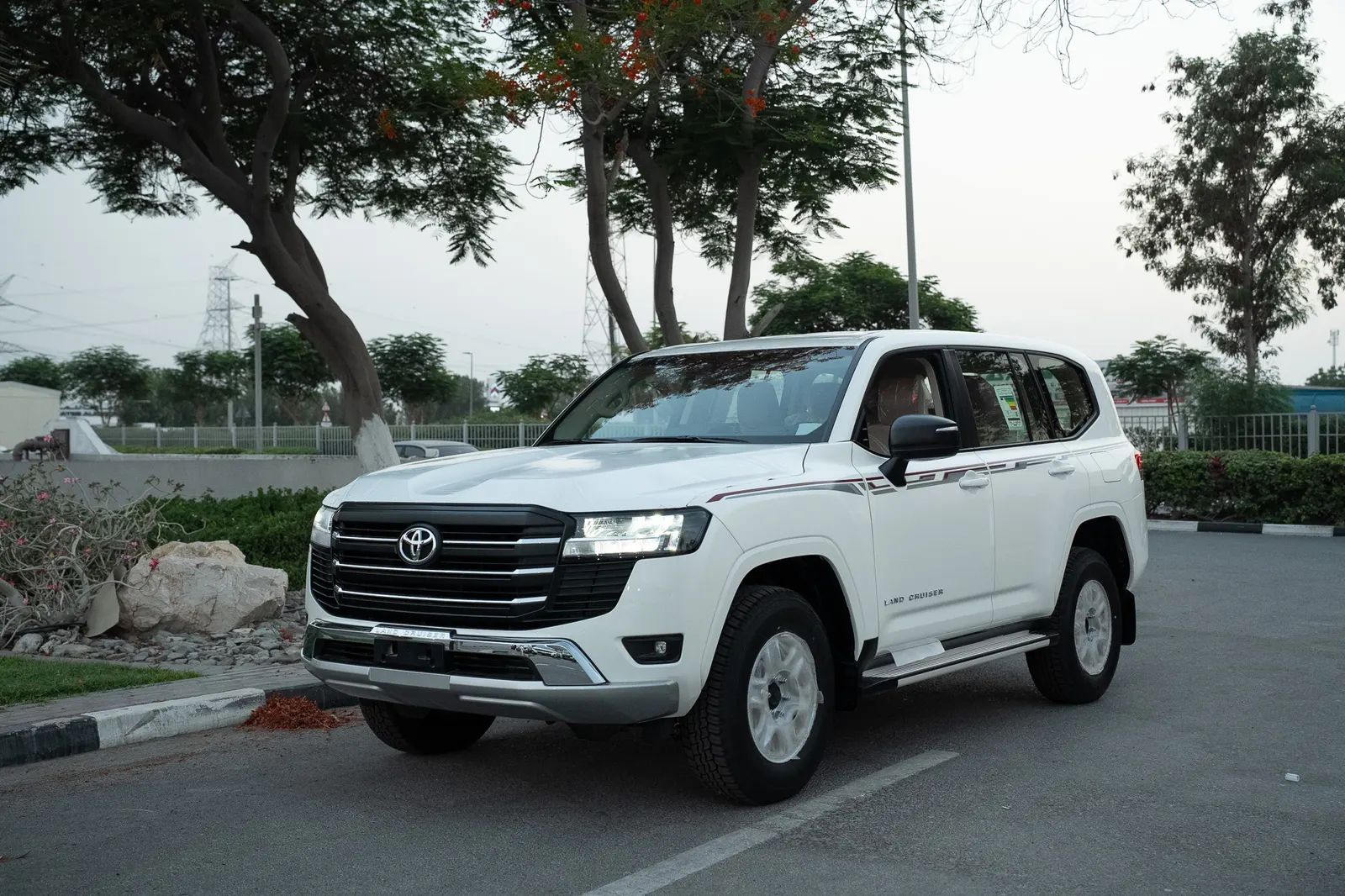 2026 Toyota Land Cruiser photo 3