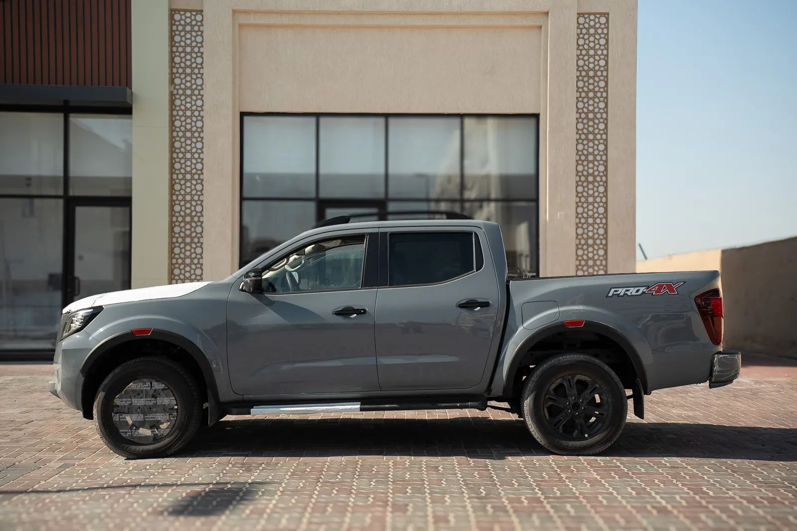 2025 Nissan Navara photo 3