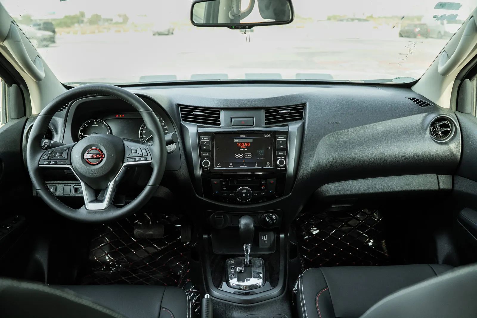 2025 Nissan Navara photo 2
