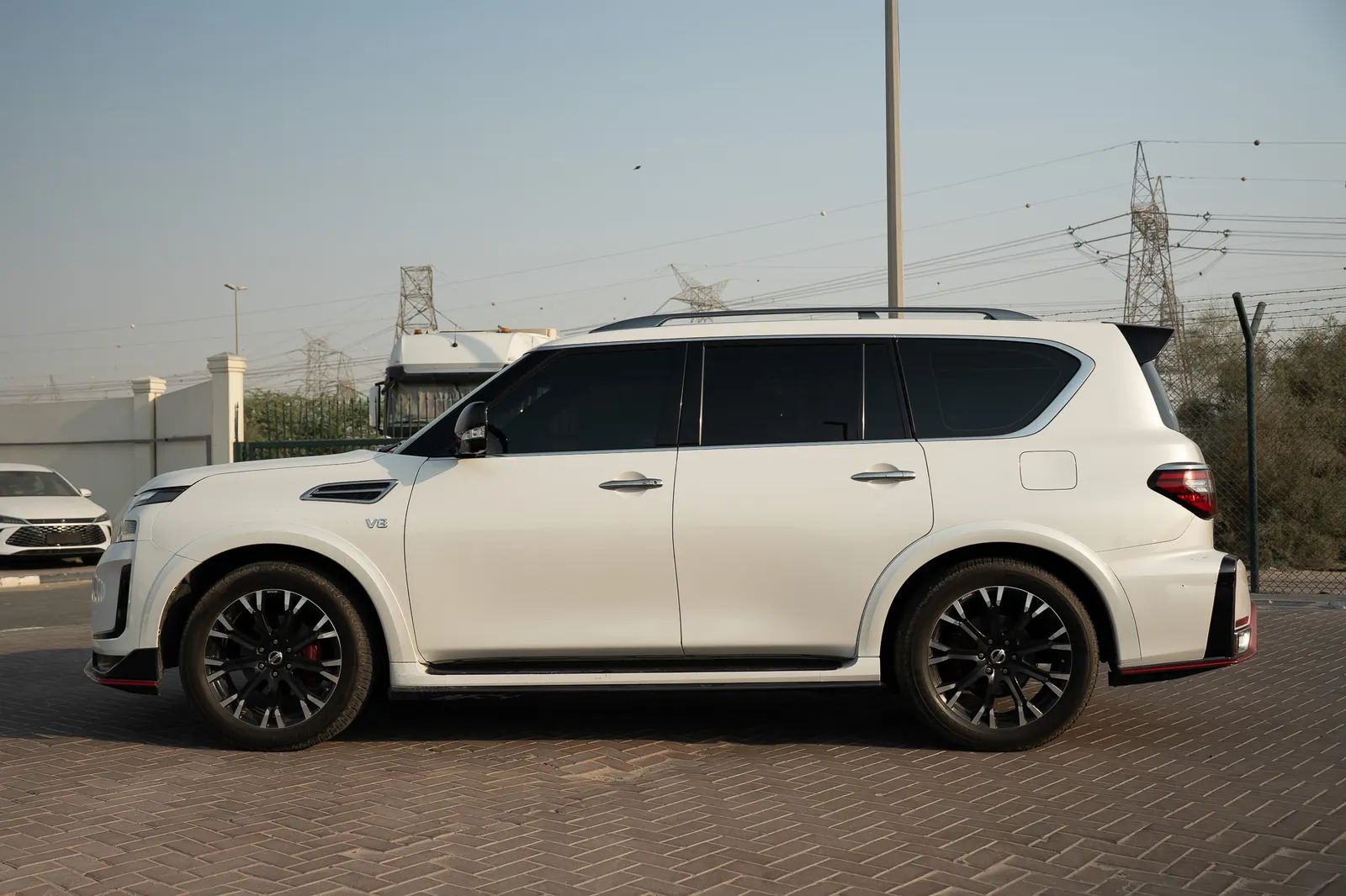 2021 Nissan Patrol photo 3
