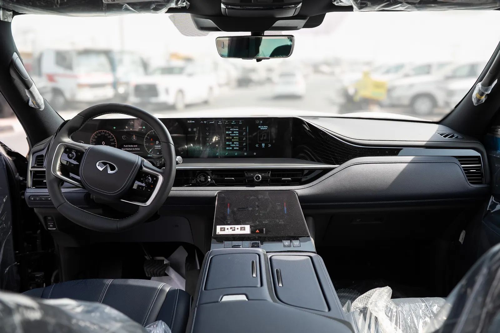 2026 Infiniti QX80S photo 2