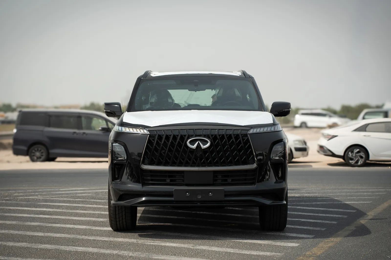2026 Infiniti QX80S photo 3