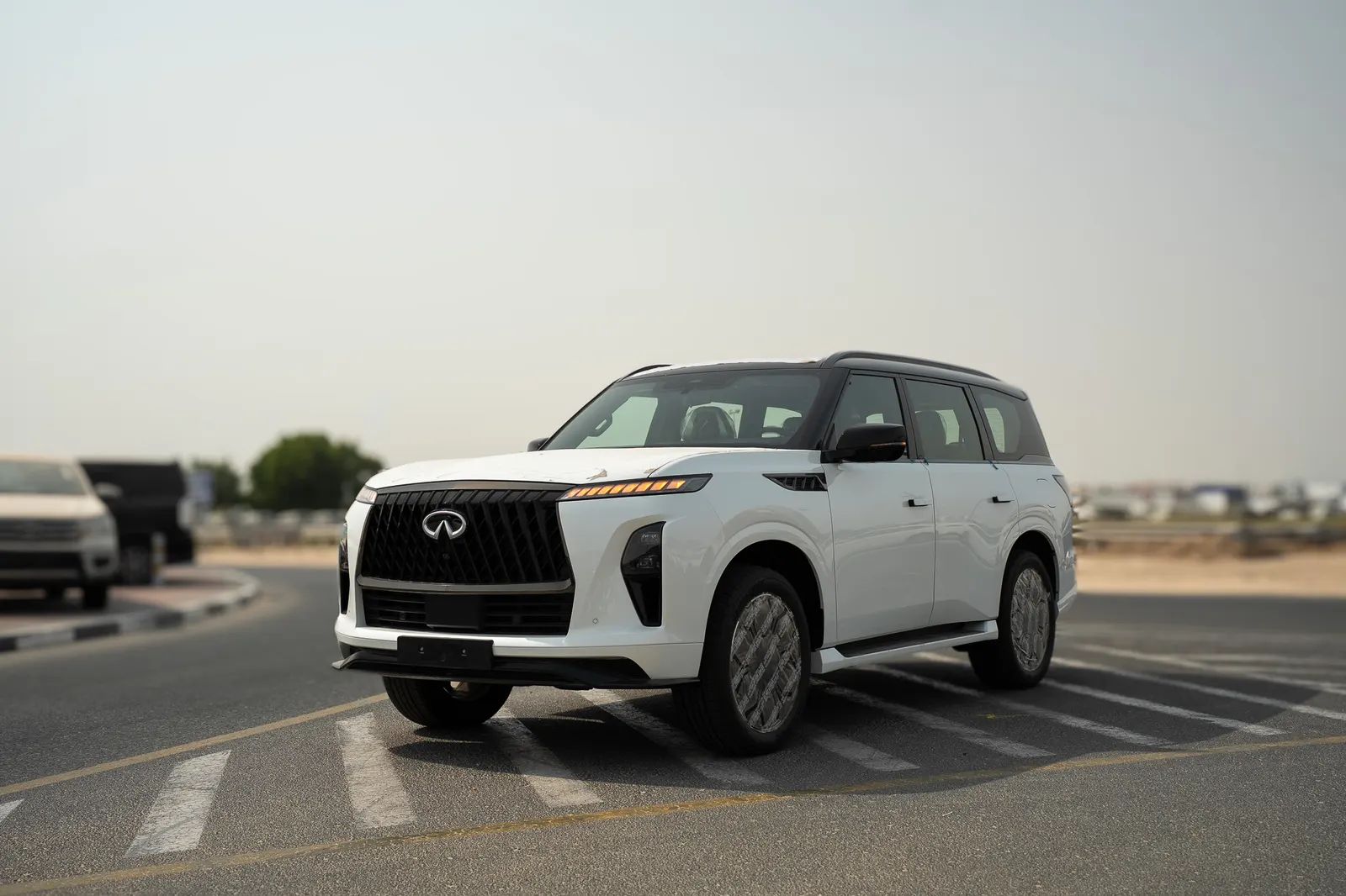 2026 Infiniti QX80S photo 3