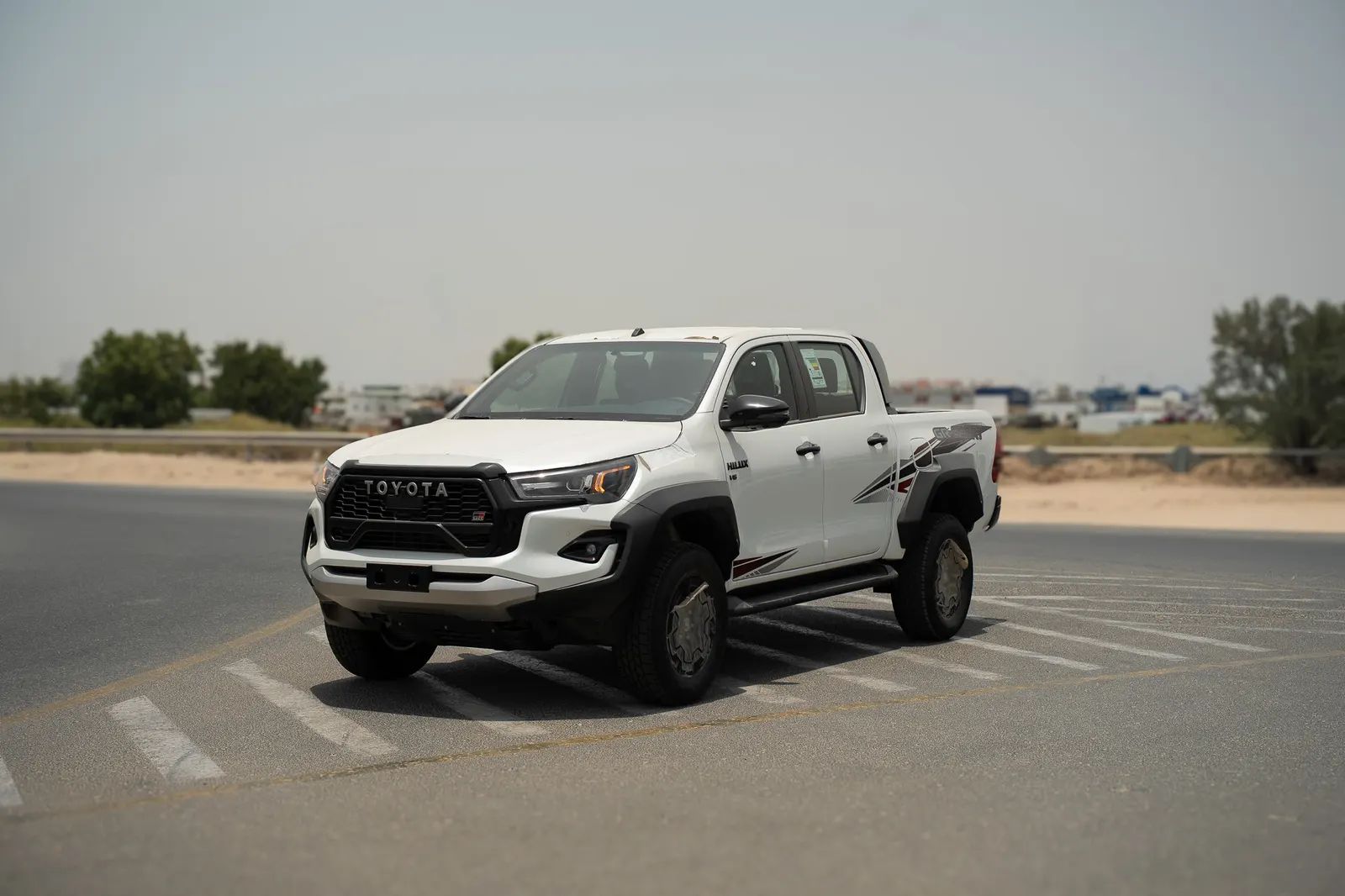 2026 Toyota Hilux photo 3