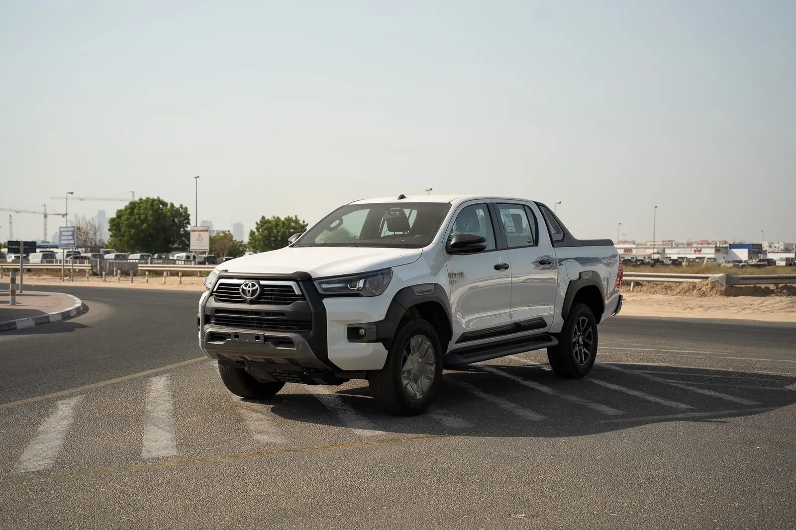 2026 Toyota Hilux photo 3