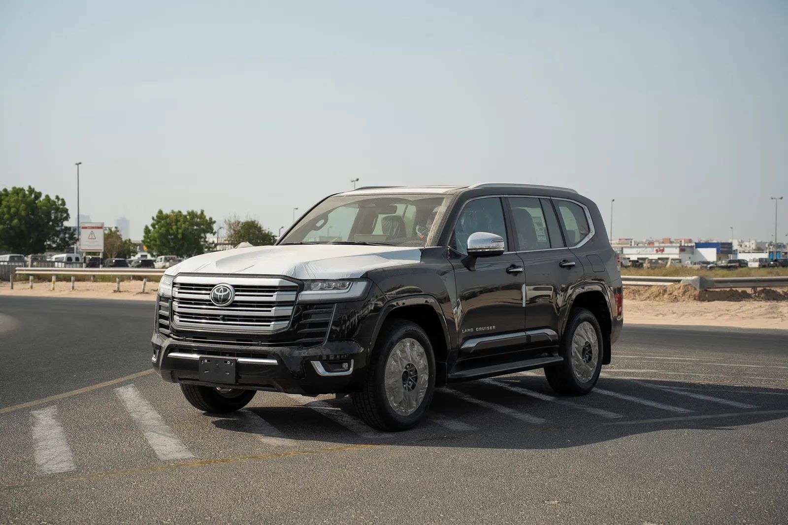 2026 Toyota Land Cruiser photo 4