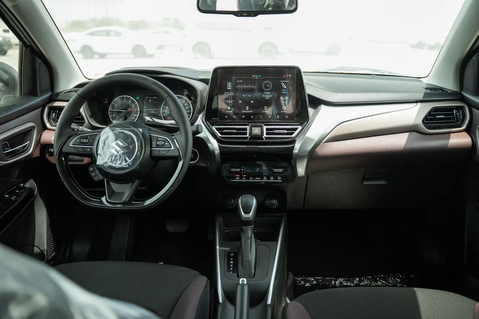 2025 Suzuki Fronx photo 2