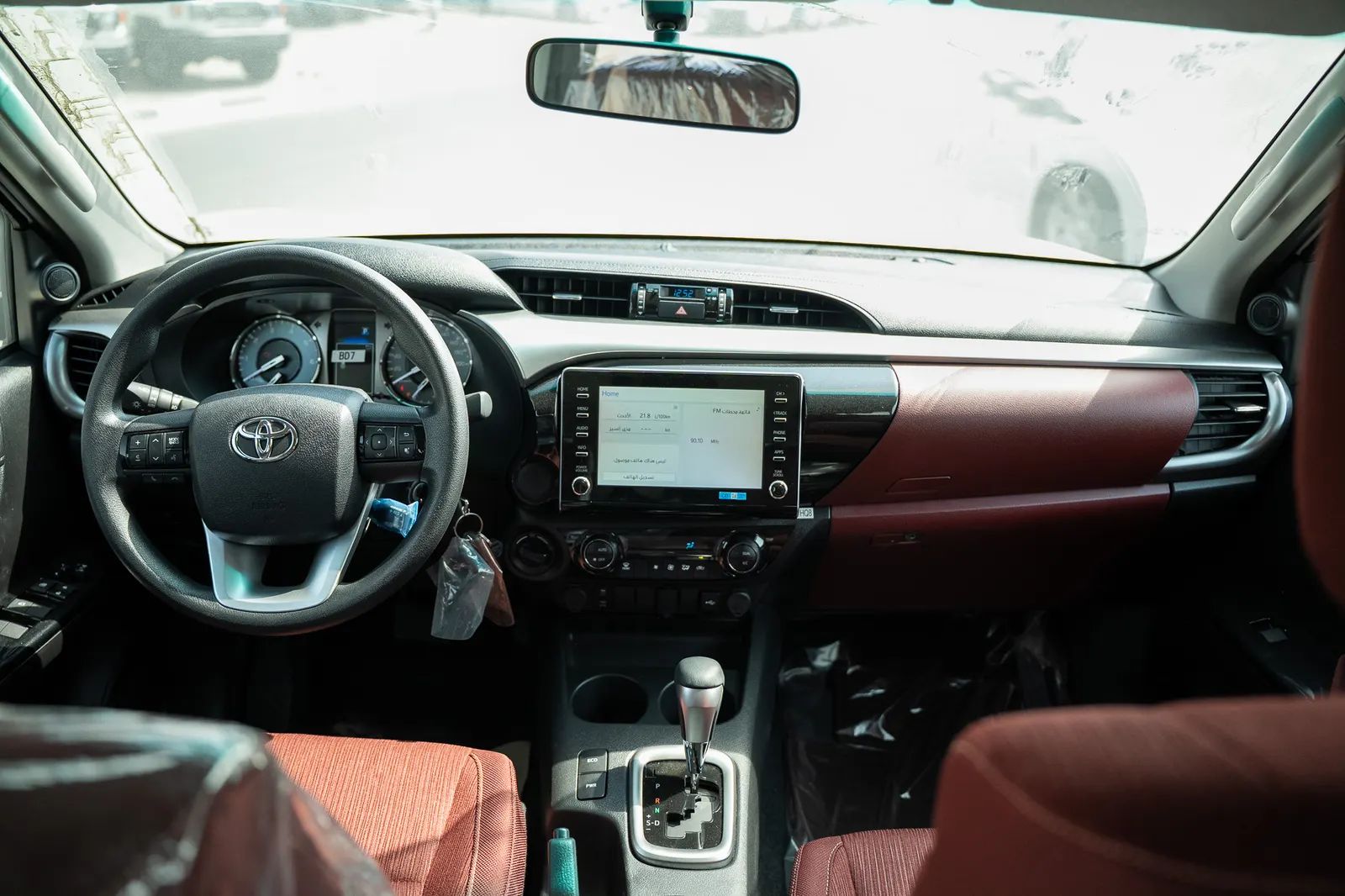 2026 Toyota Hilux photo 2