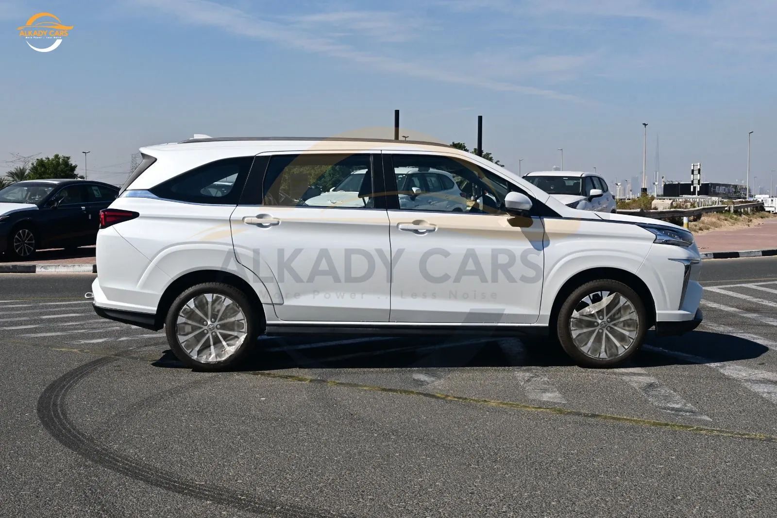 2025 Toyota Veloz photo 3