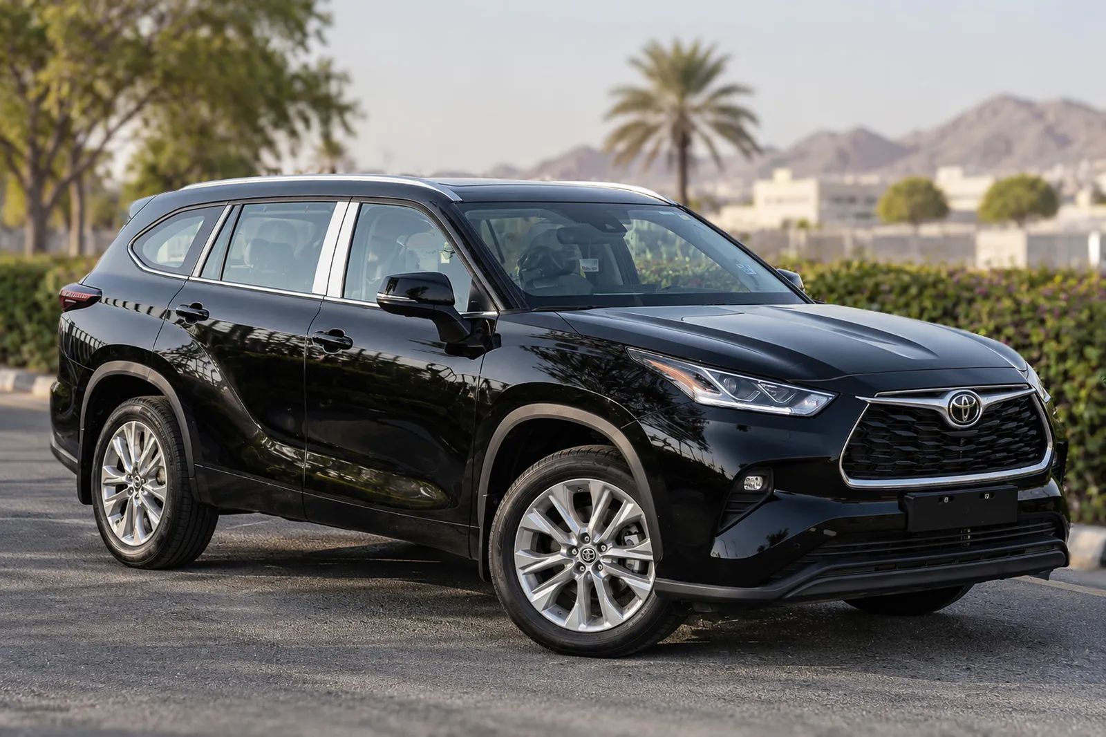 2026 Toyota Highlander photo 3
